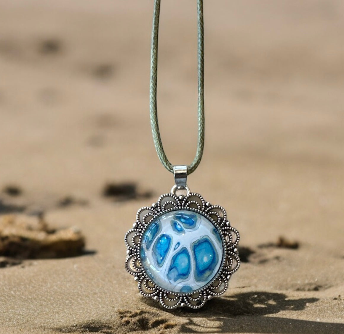 Original Abstract Art - Pendant 25mm - Necklace - Fluid Art - Wearable Art - Functional Art