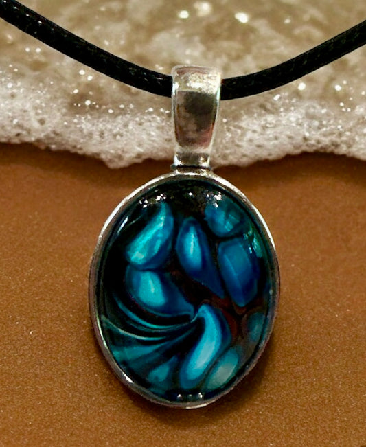 Original Abstract Art - Pendant Oval 20mm - Necklace - Fluid Art - Wearable Art - Functional Art